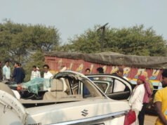 हाईवे पर कार की ट्रक से भीषण टक्कर, चार जवानों की हुई मौत, एक गंभीर रूप से घायल