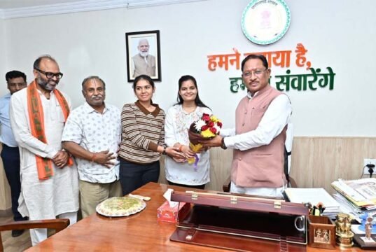 AIR 35वाँ रैंक प्राप्त कर छत्तीसगढ़ का नाम रोशन करना सभी के लिए अत्यंत गर्व और हर्ष का विषय