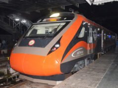 वंदे भारत में खाने की शिकायत पर कड़ा एक्शन: रेलवे ने लगाया 60 लाख का जुर्माना, कॉन्ट्रैक्ट भी किया रद्द