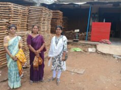 बिहान समूह की महिलाओं को सेंट्रिंग प्लेट से प्रतिमाह 36 हजार का मुनाफा