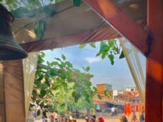 मां चंडी मंदिर में आस्था का अद्भुत दृश्य, महिला ने घसीटते हुए पहुंचकर किए दर्शन