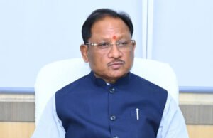 आम जनता से शालीनता से पेश आएं अधिकारी – मुख्यमंत्री