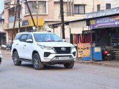 राजस्व मंत्री श्री टंक राम वर्मा ने छोड़ा ‘पायलट-फॉलो’ वाहनों का काफिला