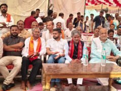 साजा विधायक ईश्वर साहू एवं पूर्व कृषि मंत्री रविंद्र चौबे कथा में शामिल हुए