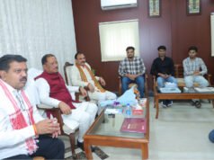 मुख्यमंत्री श्री विष्णुदेव साय ने यूपीएससी प्रारंभिक परीक्षा में सफल ट्राइबल यूथ हॉस्टल के विद्यार्थियों से की मुलाकात
