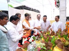 वित्त मंत्री श्री ओपी चौधरी धमतरी के ग्राम छाती में चंद्रनाहू (चंद्राकर) कुर्मी-क्षत्रिय समाज के कार्यक्रम में हुए शामिल