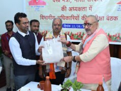 रेशम, खादी और हथकरघा क्षेत्र को नई दिशा: केंद्रीय वस्त्र मंत्री गिरिराज सिंह ने दिए महत्वपूर्ण निर्देश