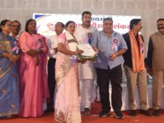 शिक्षा ही सफलता का मूल मंत्र है, कोई भी बच्चा शिक्षा से वंचित न रहे — पर्यटन मंत्री श्री राजेश अग्रवाल