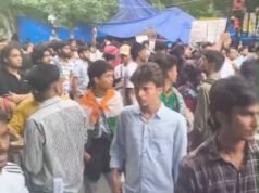 जंतर-मंतर पर युवाओं का प्रदर्शन जारी, बड़ी संख्या में जुटे प्रदर्शनकारी