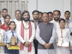 मुख्यमंत्री श्री विष्णुदेव साय ने मेधावी विद्यार्थियों का किया सम्मान