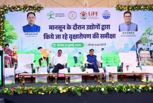 उद्योगों के साथ पर्यावरण संरक्षण की नई साझेदारी: आवास एवं पर्यावरण मंत्री श्री ओ.पी. चौधरी