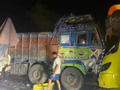 नेशनल हाईवे में बस-ट्रक की हुई भिड़ंत,16 यात्री घायल