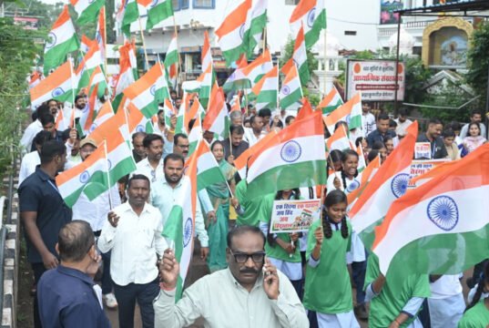 सांसद विजय बघेल के नेतृत्व में निकली ऐतिहासिक तिरंगा यात्रा