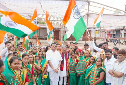 साजा मंडल की भव्य तिरंगा यात्रा में गूंजे भारत माता के जयकारे