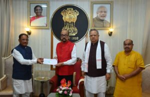 मुख्यमंत्री श्री विष्णु देव साय ने राज्यपाल श्री रमेन डेका से की सौजन्य भेंट