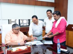 पर्यटन एवं संस्कृति मंत्री श्री राजेश अग्रवाल ने मंत्रालय स्थित कार्यालय में आगंतुकों से की मुलाकात
