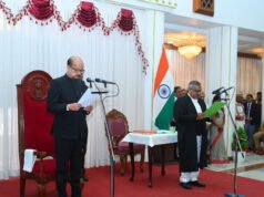 राज्यपाल श्री डेका ने न्यायाधिपति श्री कृष्न राम महापात्र को छत्तीसगढ़ उच्च न्यायालय के मुख्य न्यायाधीश पद की दिलाई शपथ