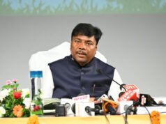 माननीय मंत्री वन एवं जलवायु परिवर्तन, परिवहन, सहकारिता, संसदीय कार्य श्री केदार कश्यप विभागीय गतिविधियों एवं उपलब्धियों पर आज छत्तीसगढ संवाद के आडिटोरियम (नवा रायपुर,अटल नगर ) में प्रेस को संबोधित करते हुए