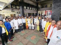 समान नागरिक संहिता कानून वापस लो,आदिवासी धर्म कोड लागू करो।