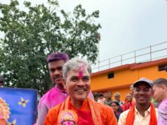 विधायक ईश्वर साहू ने निज निवास में स्थापित भगवान गणेश की प्रतिमा का किया विसर्जन