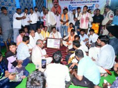 वर्षों पुरानी मांग हुई पूरी, राजपत्र लेकर गांव पहुंचे उप मुख्यमंत्री श्री विजय शर्मा, चंदनपुर को मिली नई पहचान