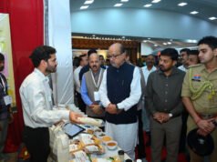 विचारों को उद्यम में बदलने का साहस रखें युवा- श्री रमेन डेका