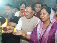 मुख्यमंत्री श्री विष्णु देव साय ने शिवरीनारायण में भगवान नर-नारायण के किए दर्शन, प्रदेशवासियों की सुख-समृद्धि और खुशहाली की कामना