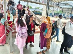 दक्षिण पूर्व मध्य रेलवे, रायपुर मंडल में भाटापारा स्टेशन पर किलाबंदी टिकट चेकिंग (Fortress check) के दौरान कुल 169 मामलों से 1,26,696 रुपए राजस्व प्राप्त हुआ