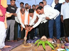 रायपुर : उप मुख्यमंत्री एवं कवर्धा विधायक श्री विजय शर्मा ने 78.51 लाख रुपए के दो सीसी सड़क सह नाली निर्माण कार्यों का किया भूमिपूजन